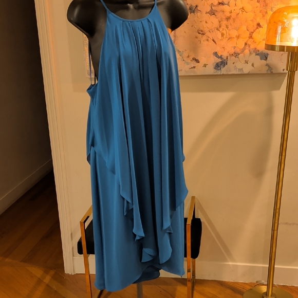 Halston Heritage Dresses & Skirts - NWT Halston Multi Strap Dress in Wave Size 12